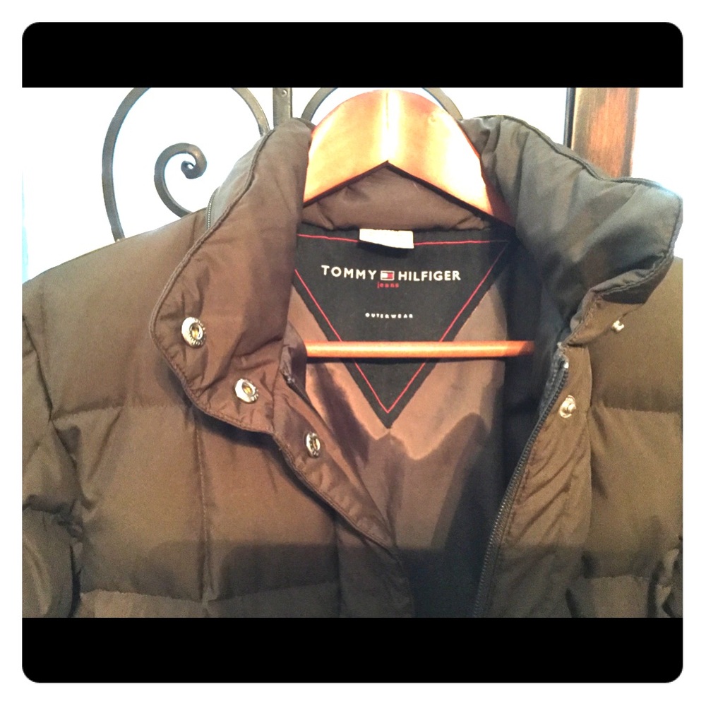Tommy Hilfiger chocolate puffer jacket, women’s